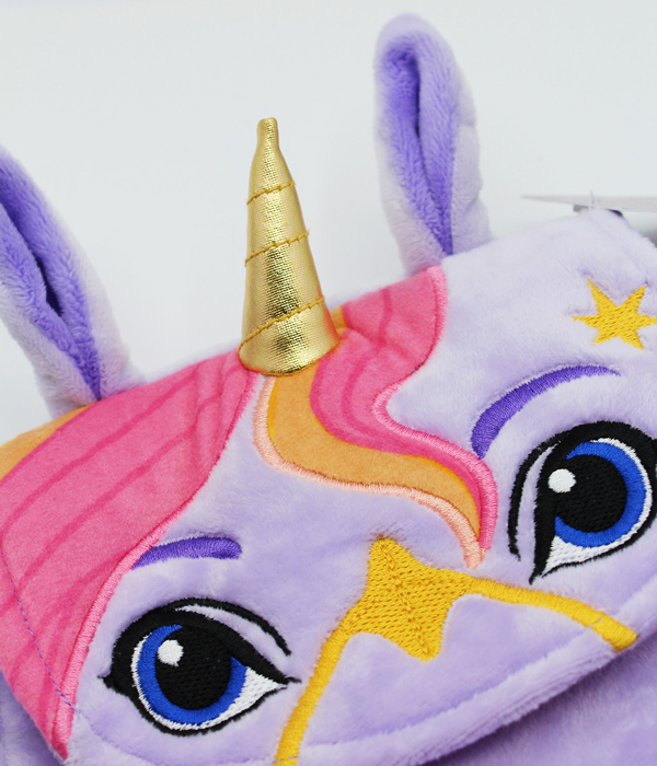 UNICORN ACADEMY PLÜSCHTASCHE MIT GESTICKTEM EINHORN