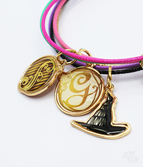 WICKED BANGLE SET - 6 METALLARMBÄNDER MIT 4 CHARMS 