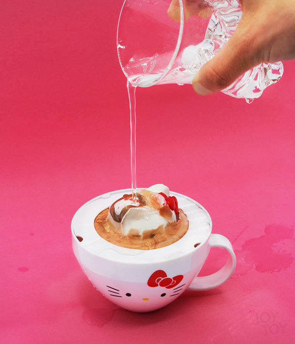 HELLO KITTY & FRIENDS CAPPUCCINO