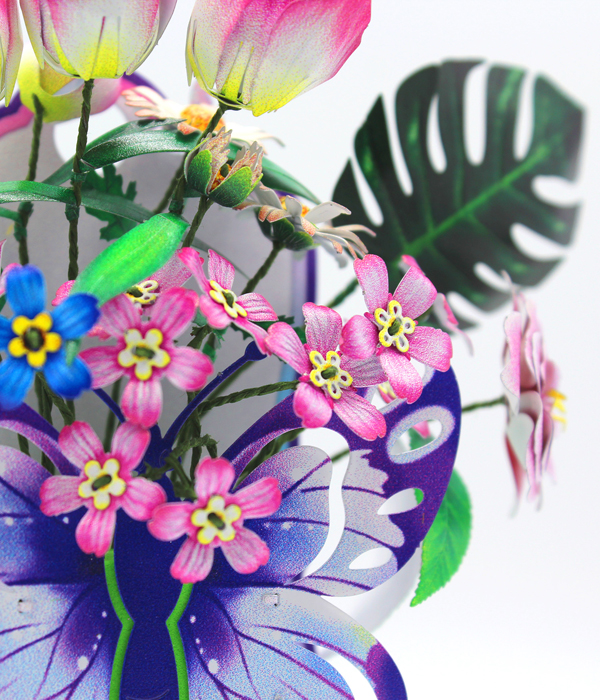 BLUMESTRAUß IN SCHMETTERLINGVASE - 3D MODELL AUS METALL DIY