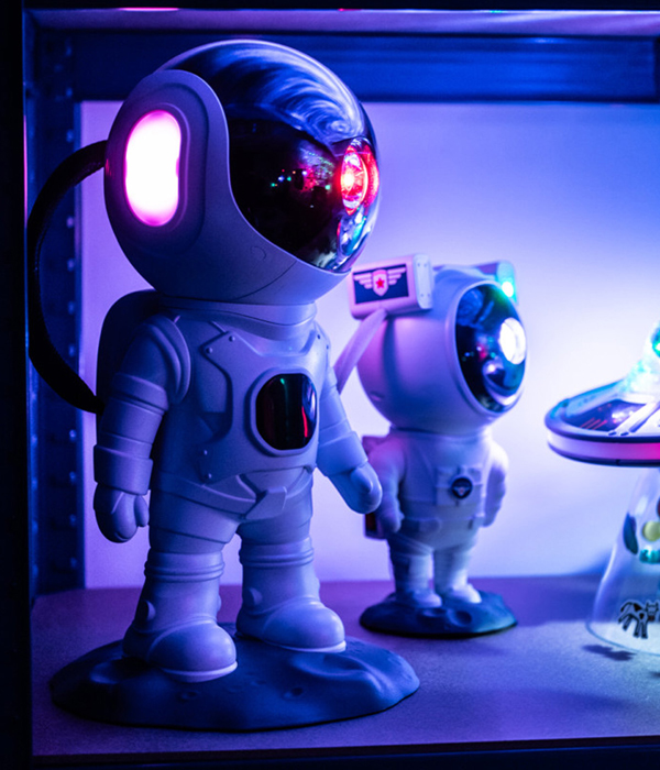 ASTRONAUT LASER PROJECTOR(BIG SIZE) 
MAT